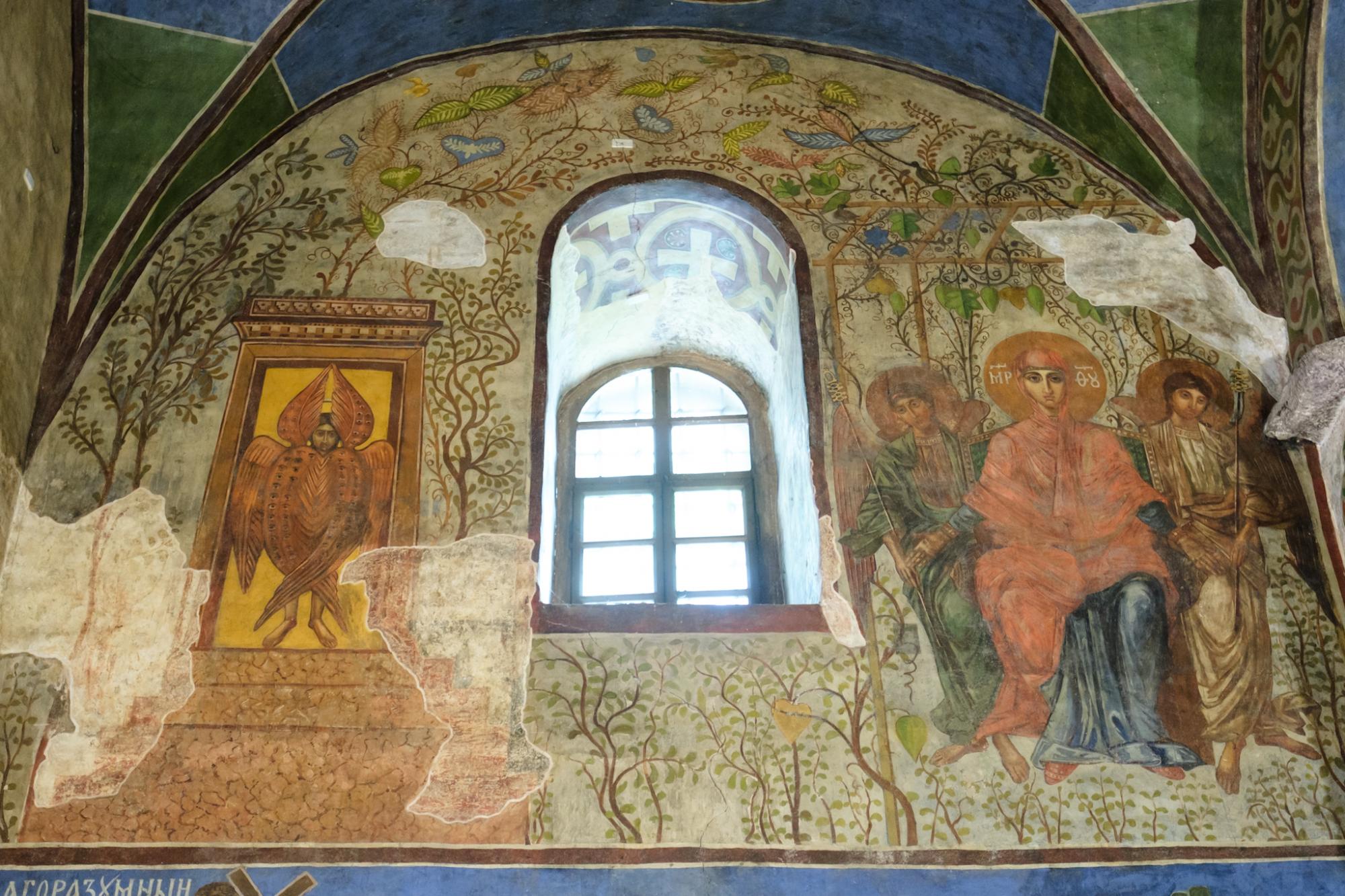 У пекло - тільки чоловіки: що зображено на давніх фресках Кирилівської церкви